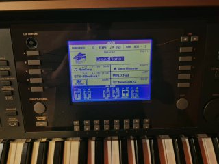 Yamaha Clavinova CVP-303.