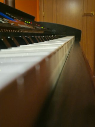 Yamaha Clavinova CVP-303.