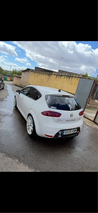 SEAT LEON CUPRA R