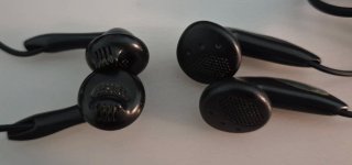 2 Pares de Auriculares Sony y Panasonic