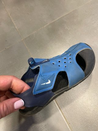 Chanclas Nike para bebe talla 23
