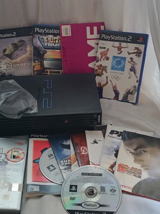 Consola PlayStation 2 com 19 Jogos