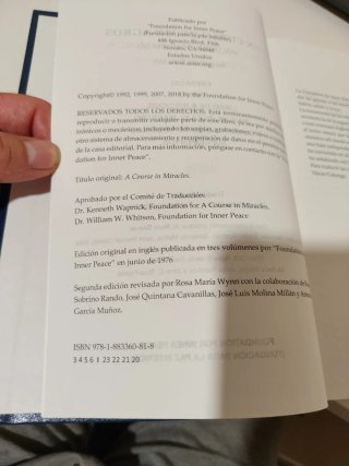 Un Curso de Milagros)