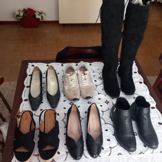 Lote de 5 pares de calzado talla 38