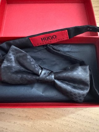 Pajarita Hugo Boss Negra