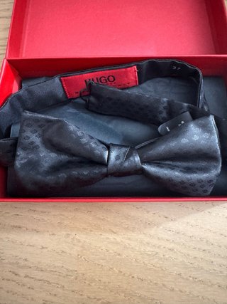 Pajarita Hugo Boss Negra