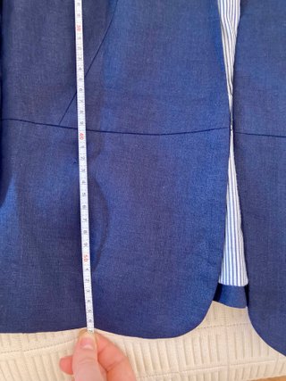 Blazer de lino azul (Mango)