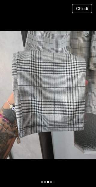 Tailleur con corpetto a quadri
