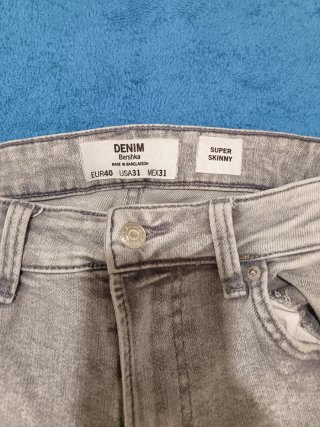Pantaloni Bershka Grigi