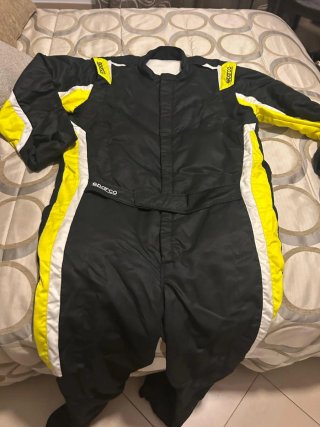 Ropa rally homologada