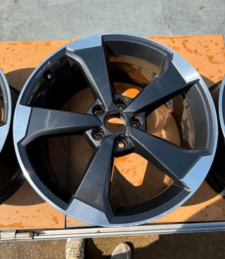Llantas Audi SQ2 19 Originales