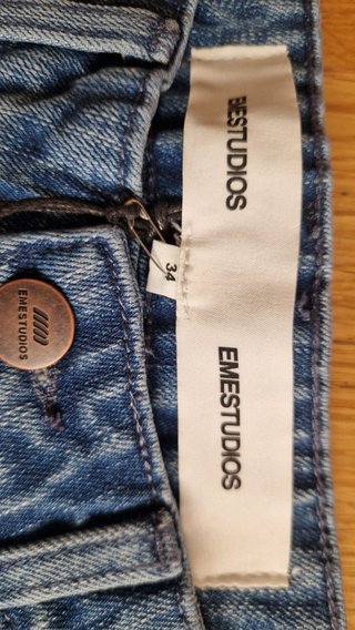 Shorts vaqueros EME con etichetta in buono stato