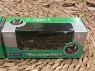 Coche en miniatura Welly Mercedes-Benz 1:60