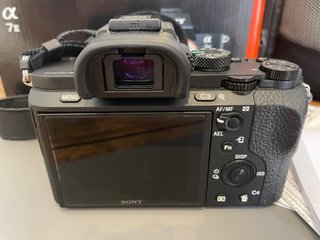 Cámara Sony Alpha 7 II con Bolsa Baterías IMPOLUTA