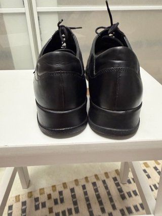Scarpe in pelle nere taglia 38