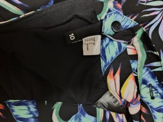Mono H&M hojas tropicales