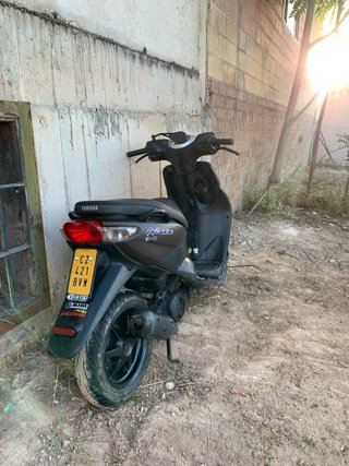 Yamaha Neox Marrón