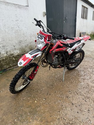 Husqvarna WRE 125 2T (2008) + Otro motor