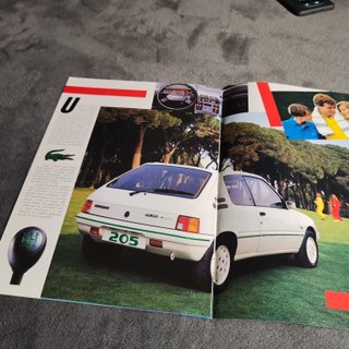 Catálogo Peugeot 205 Lacoste de 1985 Original