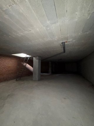 Local 224 m² en dos plantas · El Astillero