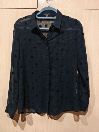 Camisa Amisu Negra Lunares Transparente