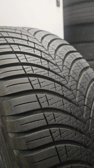 Goodyear 225/50/18 99W