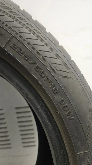 Goodyear 225/50/18 99W