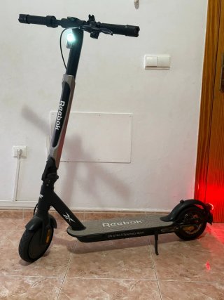 Patinete Eléctrico Reebok