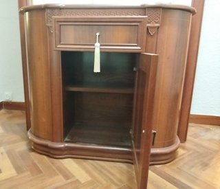 Mueble Recibidor de Madera con Espejo