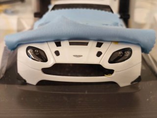 AUTOart 1:18 Aston Martin V12 GT3 Plain body