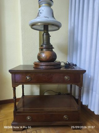 Aparador Vitrina de Madera Clásico y mesa tv.