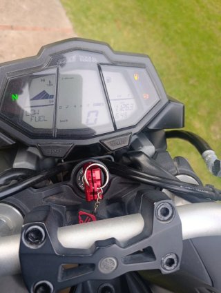 Yamaha MT-125 Negra