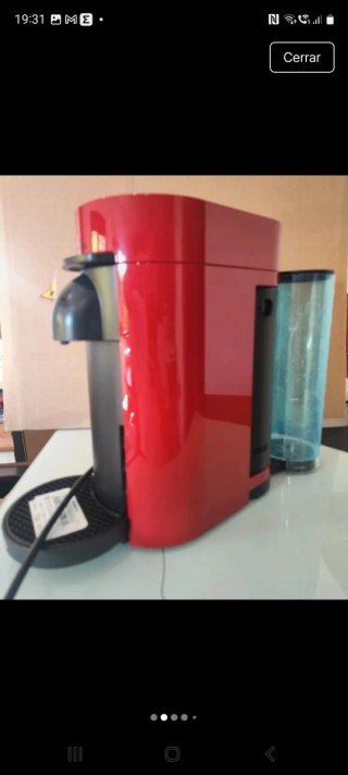 Cafetera Nespresso Vertuo Roja