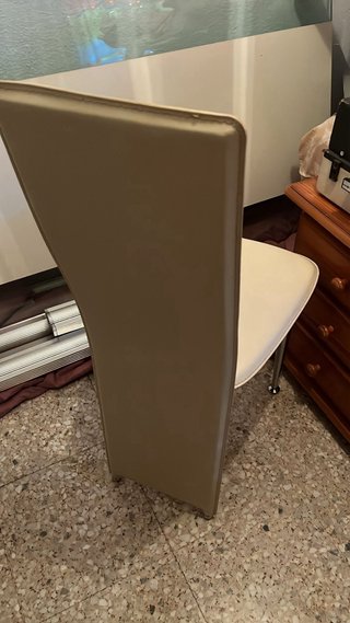 Conjunto mesa de salón de cristal con sillas