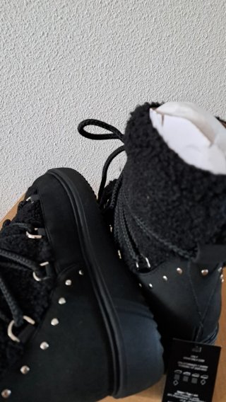 Botines ONLY negros con cordones