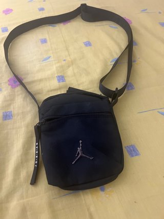 Riñonera Jordan Negra