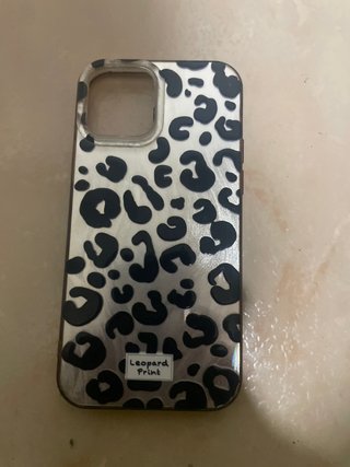 Funda iPhone 12 Leopardo