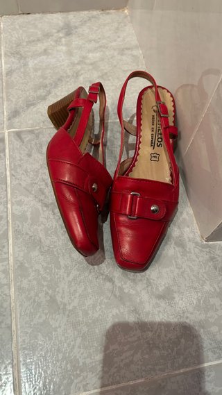 Zapatos Pitillos de Piel Rojos Talla 37
