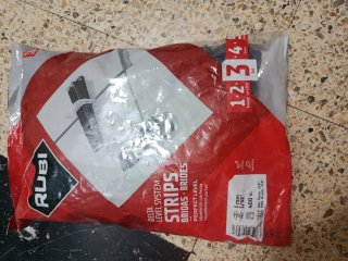 Calzos de 1mmde la marca Rubi 400 unidades