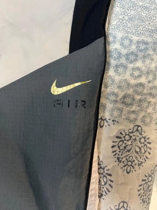 Pantalón chándal Nike Beige y Gris