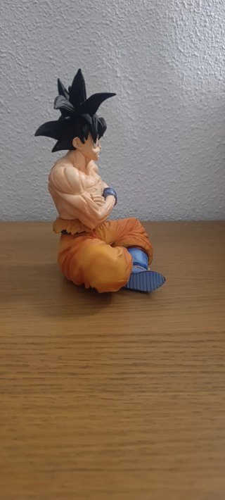 Figura Coleccionable Goku medida a