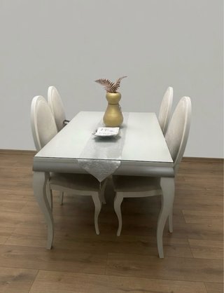 Muebles de salon de madera maciza Estilo clasico.