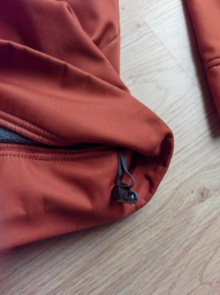 Chaqueta Softshell cortavientos Salomon con forro