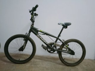 Bicicleta BMX Vico Negra