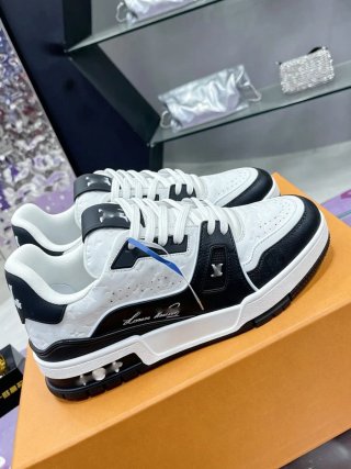 Zapatillas Louis Vuitton Blancas y Negras