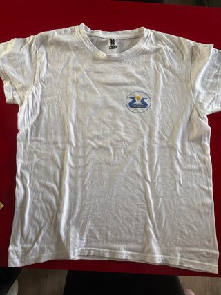 Camiseta Alkor Talla M . Equivale a talla 14