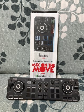 Controladora DJ Hercules DJControl Starlight