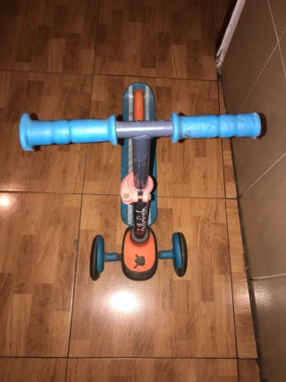 Patinete infantil 3 ruedas buen estado