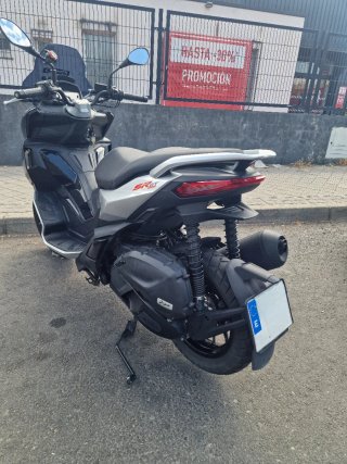 Aprilia SR GT 200 Maxi Scooter
