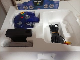 Nintendo 64 Morada
